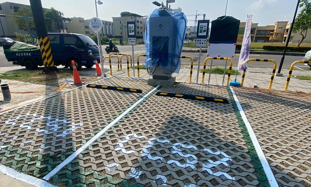 全聯鳳山保華一店站