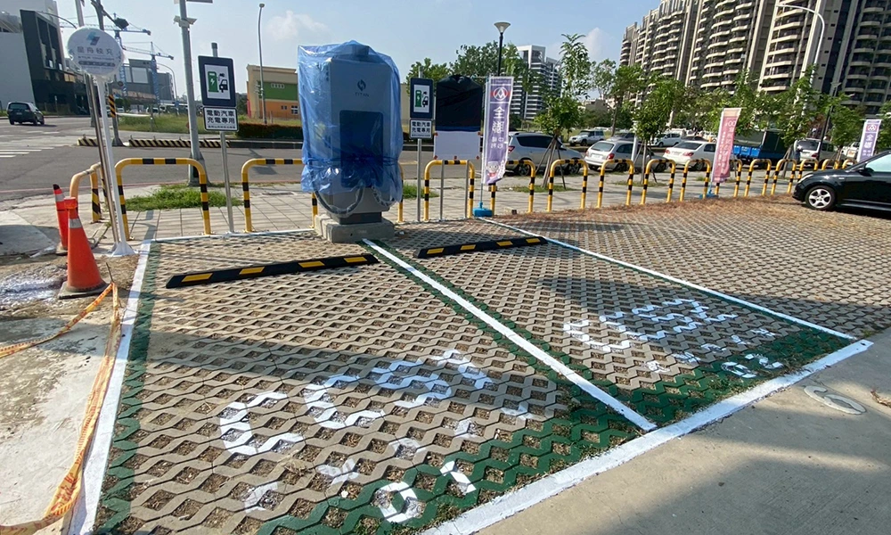 全聯鳳山保華一店站